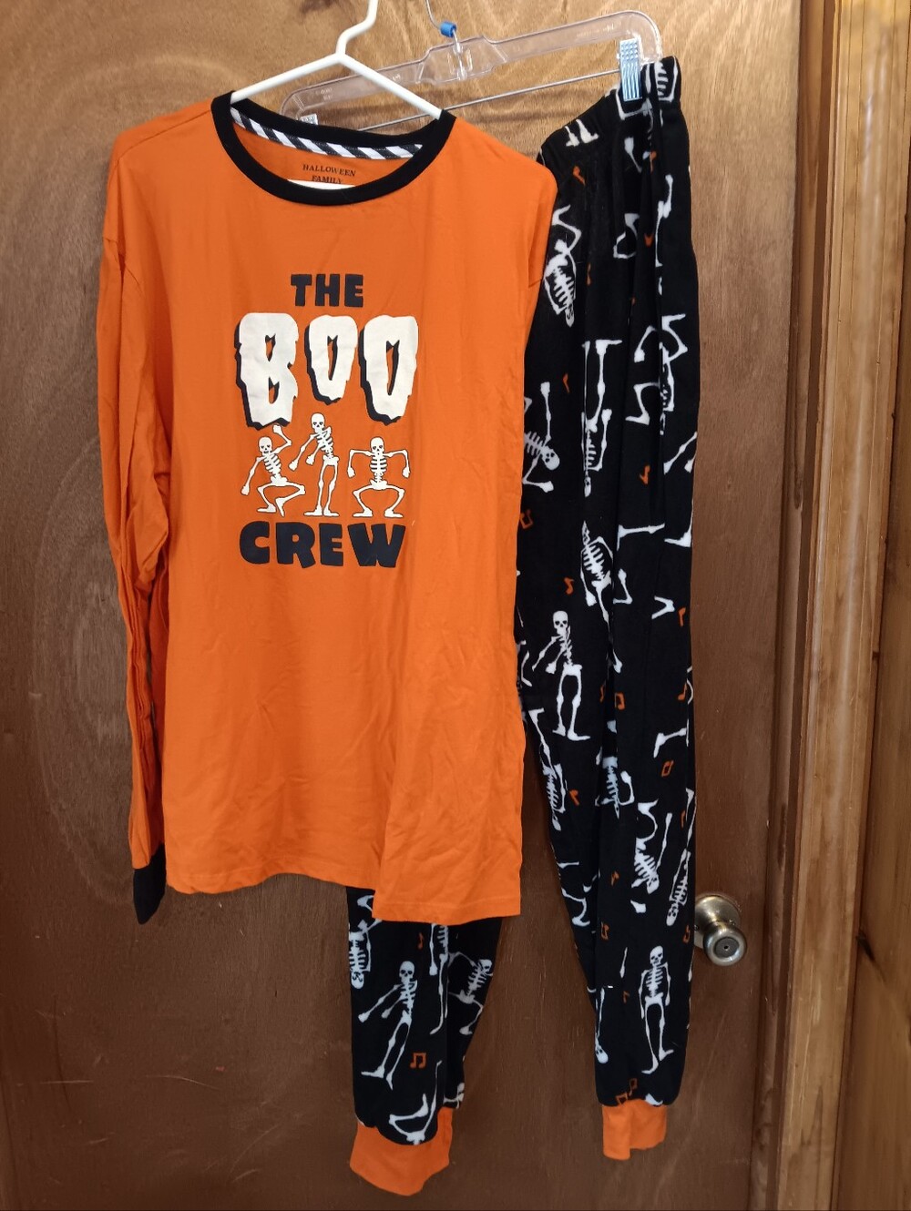 Family Pajamas Orange & Black Halloween Sleep Top And Bottoms Set